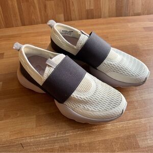 SOREL Women's Kinetic Impact Strap Sneakers. Size 6.5